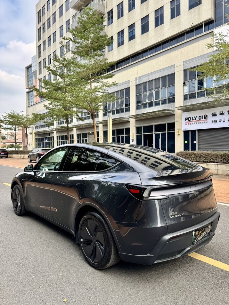 东莞25年特斯拉MODEL Y4