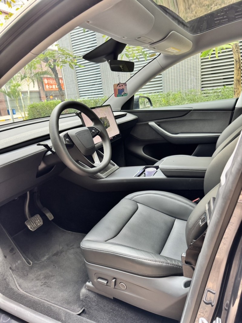 东莞25年特斯拉MODEL Y7