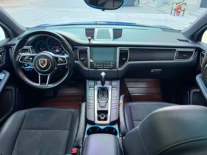 东营16年保时捷Macan4