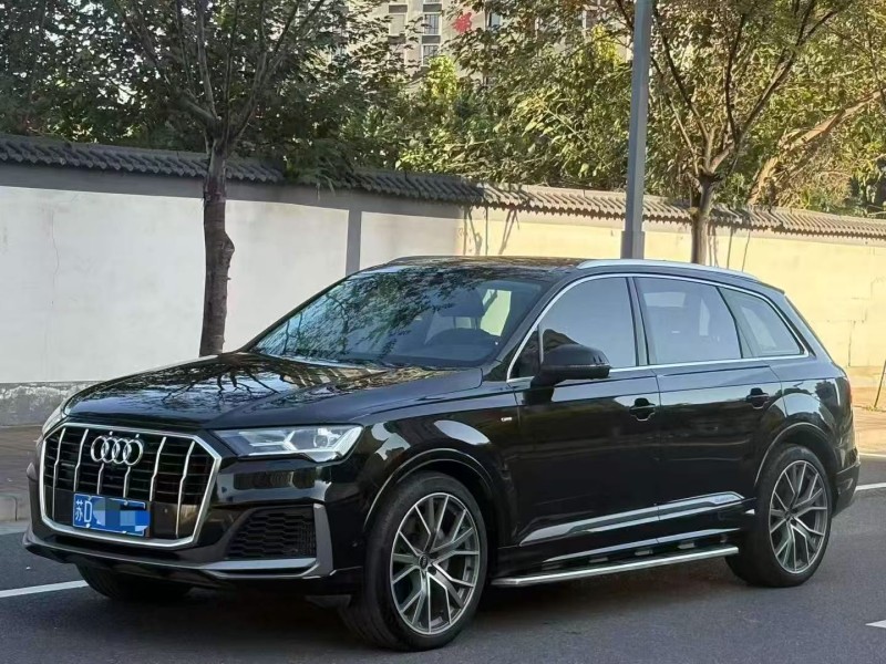 新乡22年奥迪Q73
