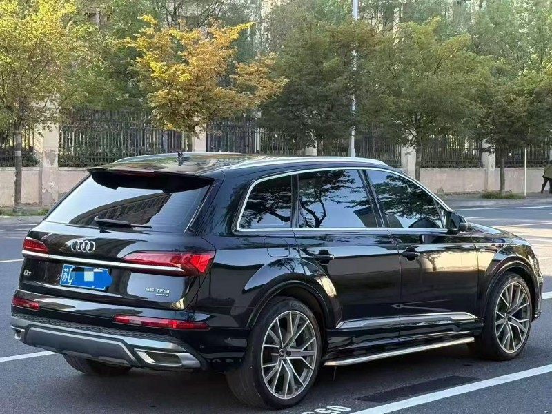新乡22年奥迪Q77