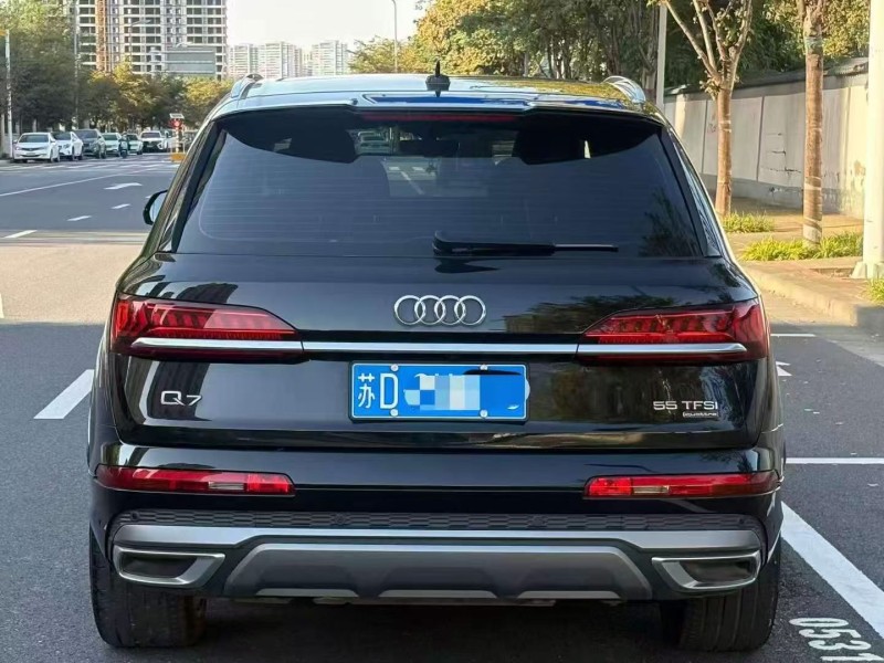 新乡22年奥迪Q78