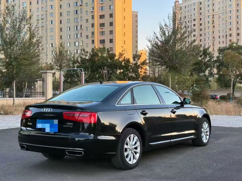 呼伦贝尔12年奥迪A6L7