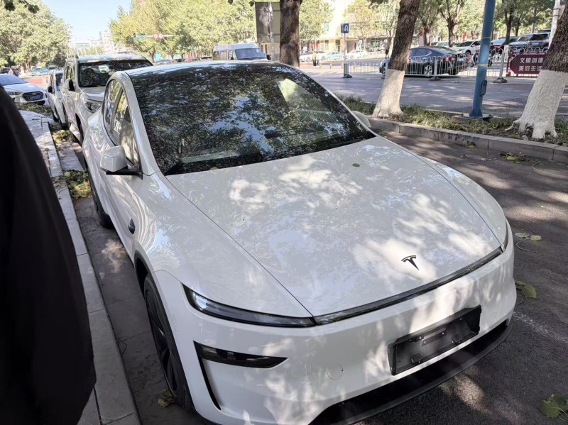 朝阳26年特斯拉MODEL Y1