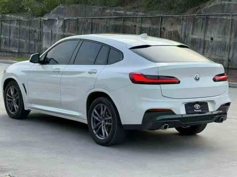 南平21年宝马X48