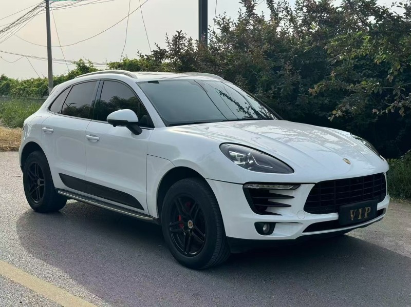 新乡15年保时捷Macan2