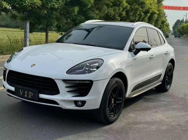 新乡15年保时捷Macan3
